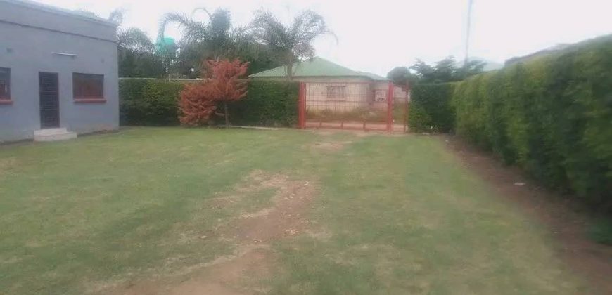 2×3 bedroom houses in same yard for sale in 10 miles near zns plot size